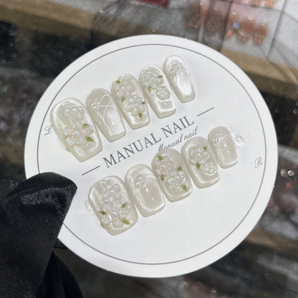 Press-On Nails Handmade phototherapy wearing nails Cat's eye camellia Nude cat's eye burst three-dimensional petals wear nails in summer