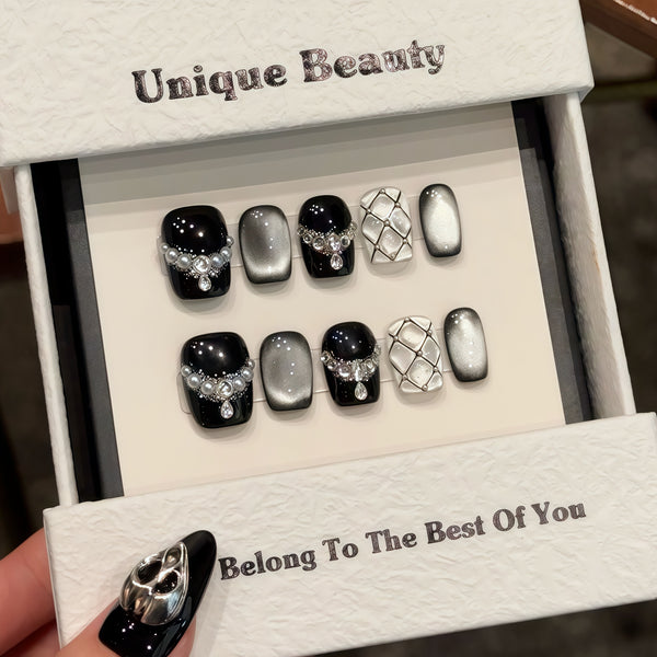 Pearl Diamond Sparkling Starry Sky Black Premium Glitter Cat Eye Press-On Nails