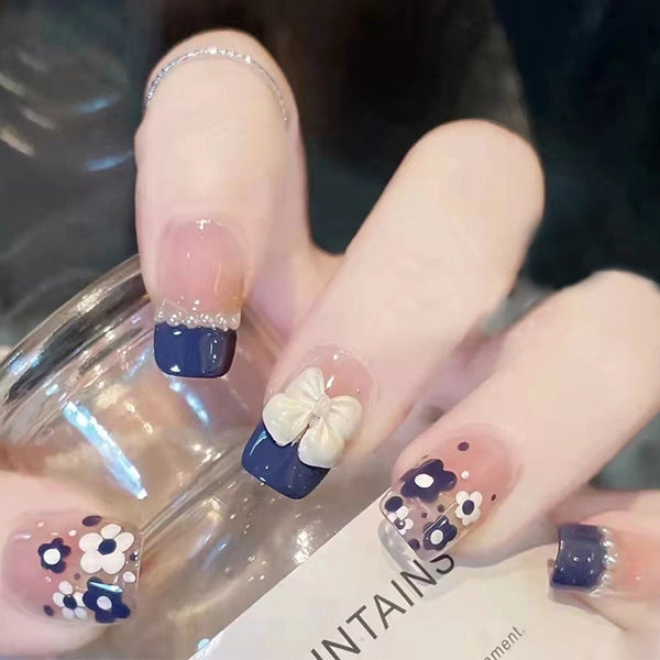 Press-On Nails  Wearable nail art wholesale Long Island iced tea nail art short thin pink three-dimensional bow pearl white
