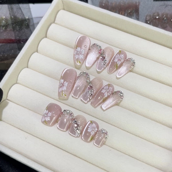 Press-On Nails Gel Nails DIY Nails Pure handmade light therapy wearing nail flowers, making pure hand-painted three-dimensional shaping cat's eye camellia nail art wearing nails